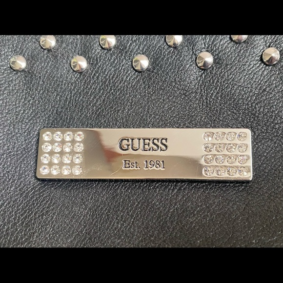 Guess Bag - Picture 2 of 3